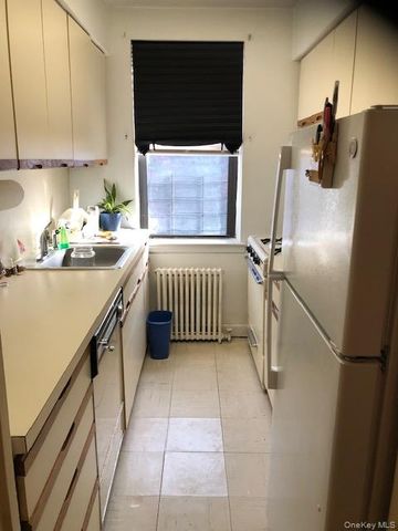 47-22 216 Street 3 D, Bayside, NY 11361