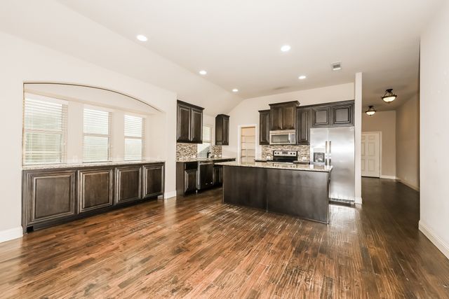 1009 Rockcress Drive, Mansfield, TX 76063