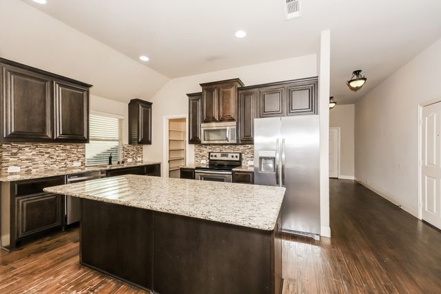 1009 Rockcress Drive, Mansfield, TX 76063