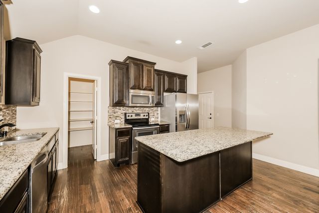 1009 Rockcress Drive, Mansfield, TX 76063