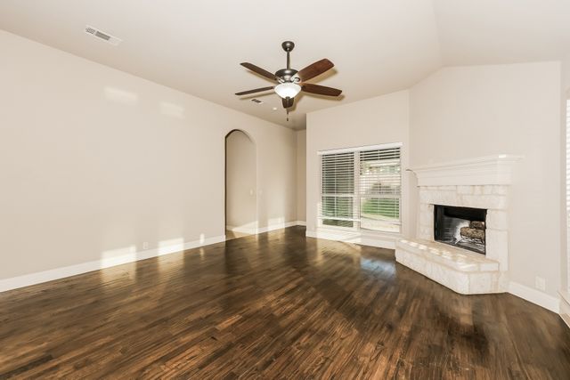 1009 Rockcress Drive, Mansfield, TX 76063