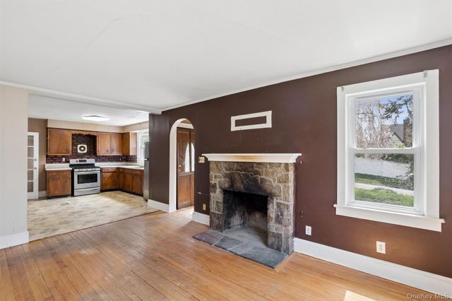 107 E 25th Street, Huntington Station, NY 11746