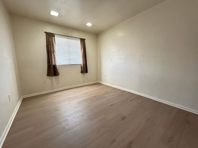 7728 W Reade Avenue, Glendale, AZ 85303