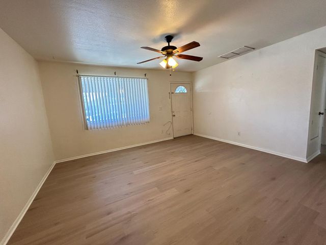 7728 W Reade Avenue, Glendale, AZ 85303