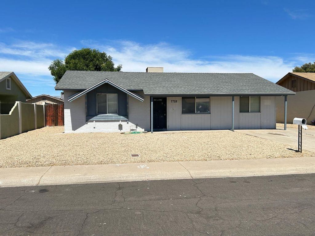 7728 W Reade Avenue, Glendale, AZ 85303