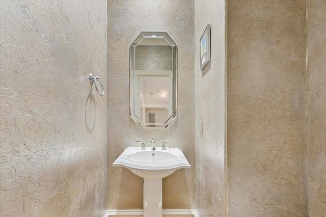 6603 Wanita Place A, Houston, TX 77007