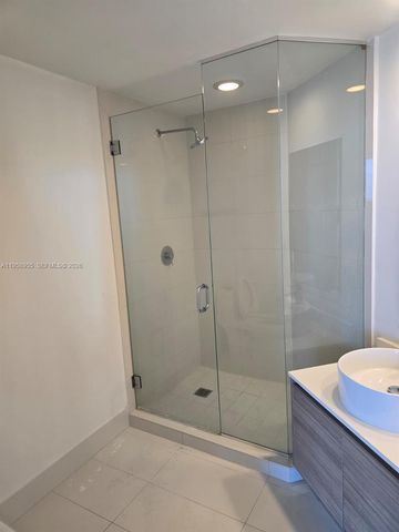 121 NE 34th St 2816, Miami, FL 33137