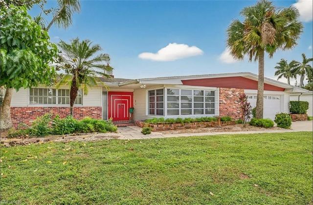406 Leeland Heights BLVD E, Lehigh Acres, FL 33936