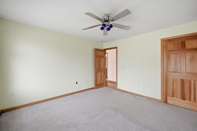 138 Vineland Ave, East Longmeadow, MA 01028