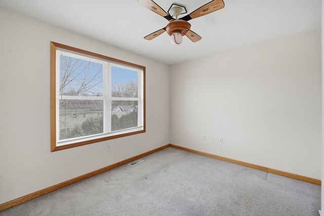 138 Vineland Ave, East Longmeadow, MA 01028