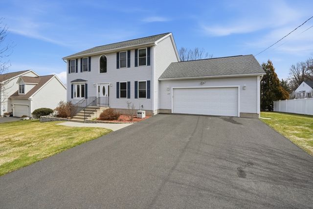 138 Vineland Ave, East Longmeadow, MA 01028