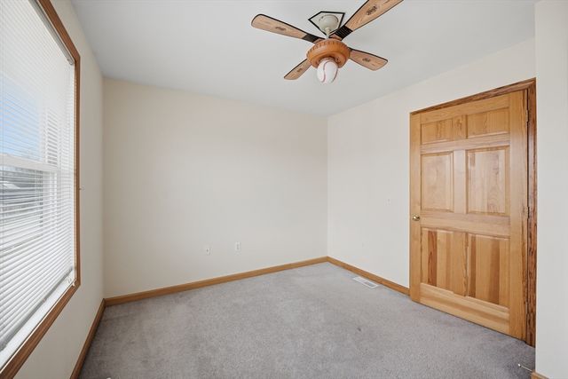 138 Vineland Ave, East Longmeadow, MA 01028