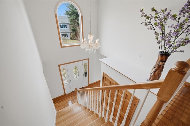 138 Vineland Ave, East Longmeadow, MA 01028