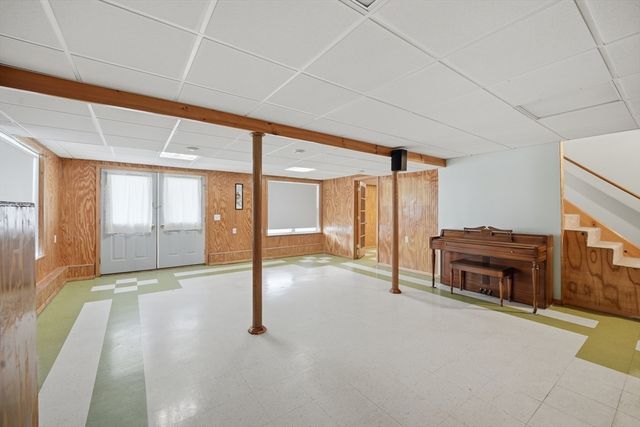 138 Vineland Ave, East Longmeadow, MA 01028