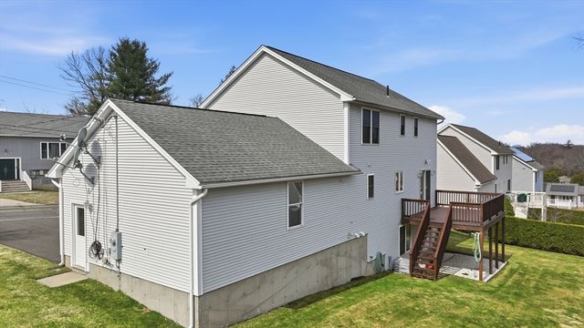 138 Vineland Ave, East Longmeadow, MA 01028