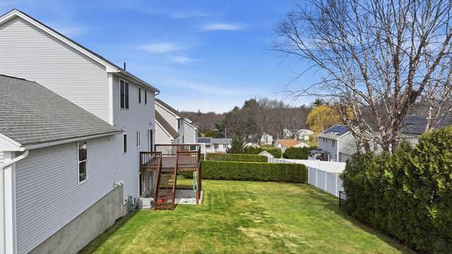 138 Vineland Ave, East Longmeadow, MA 01028