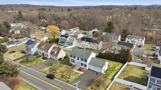 138 Vineland Ave, East Longmeadow, MA 01028