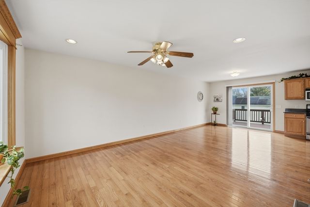 138 Vineland Ave, East Longmeadow, MA 01028