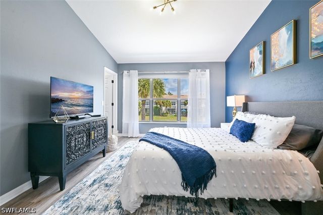 981 Hampton CIR 119, Naples, FL 34105