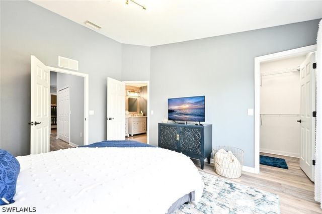 981 Hampton CIR 119, Naples, FL 34105