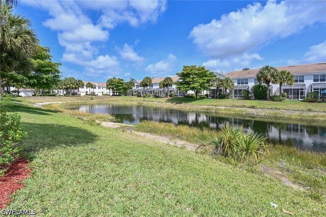 981 Hampton CIR 119, Naples, FL 34105