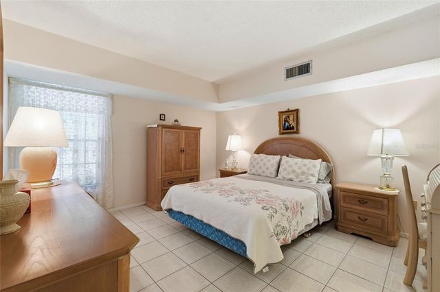 2609 WOODGATE LANE K4, Sarasota, FL 34231