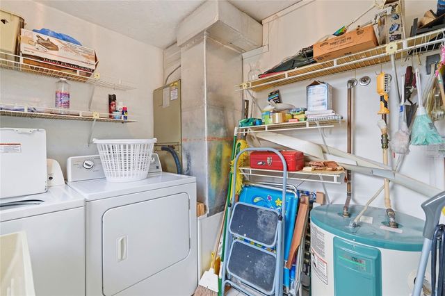 2609 WOODGATE LANE K4, Sarasota, FL 34231