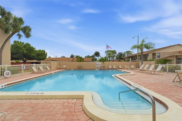 2609 WOODGATE LANE K4, Sarasota, FL 34231