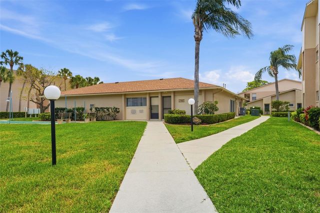 2609 WOODGATE LANE K4, Sarasota, FL 34231