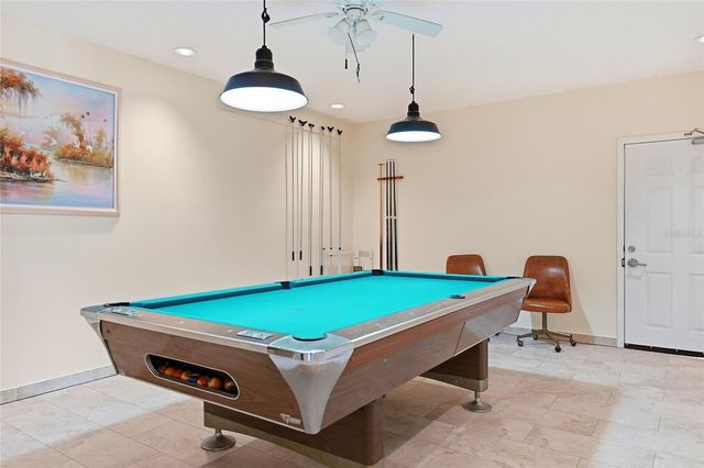 2609 WOODGATE LANE K4, Sarasota, FL 34231