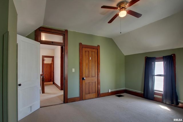 607 S 17TH Street, Quincy, IL 62301