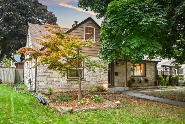 2728 N 90th STREET, Milwaukee, WI 53222