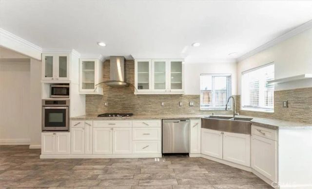 23889 Cruise Circle Drive, Canyon Lake, CA 92587