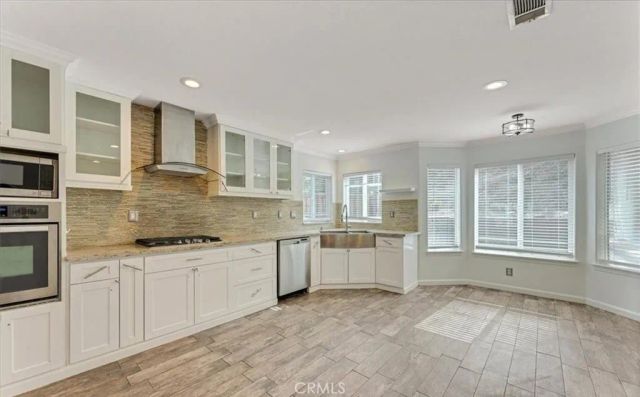 23889 Cruise Circle Drive, Canyon Lake, CA 92587