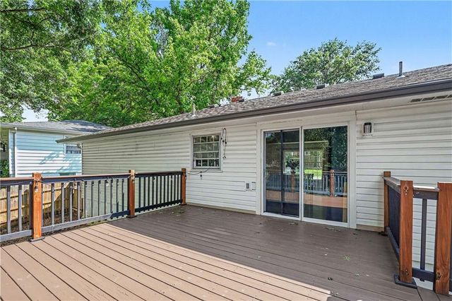 4300 E 104th Terrace, Kansas City, MO 64137