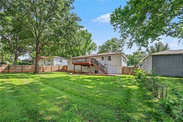 4300 E 104th Terrace, Kansas City, MO 64137
