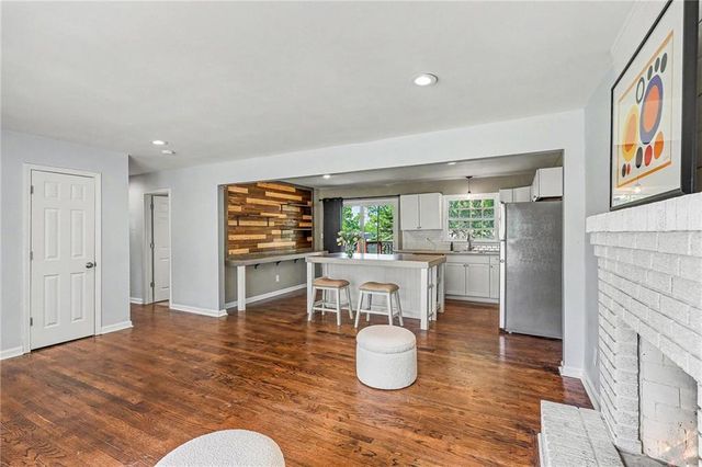 4300 E 104th Terrace, Kansas City, MO 64137