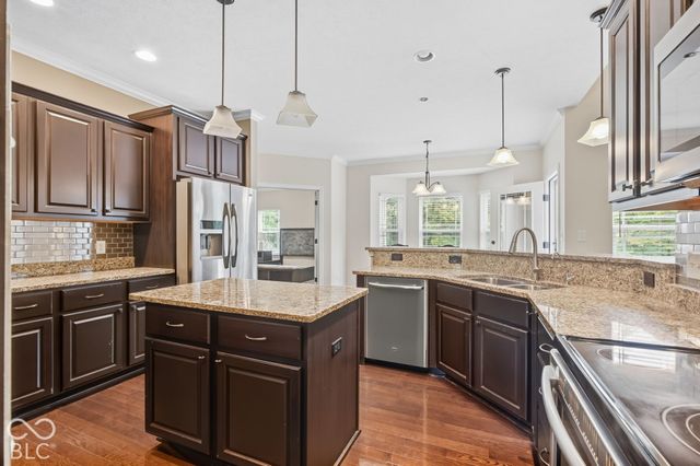 10038 Indian Lake Boulevard N, Indianapolis, IN 46236