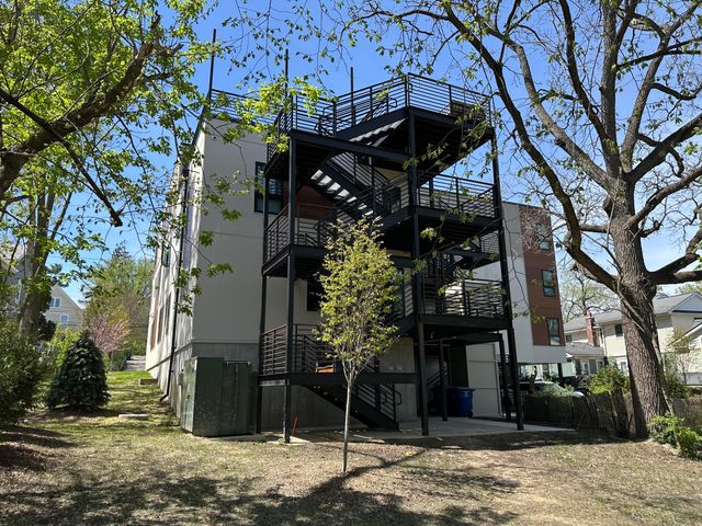 911 S Main Street, Ann Arbor, MI 48104