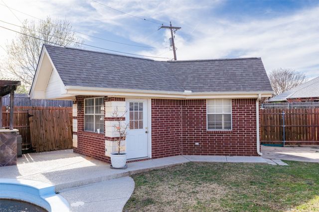 1466 Oakwood Drive, Stephenville, TX 76401