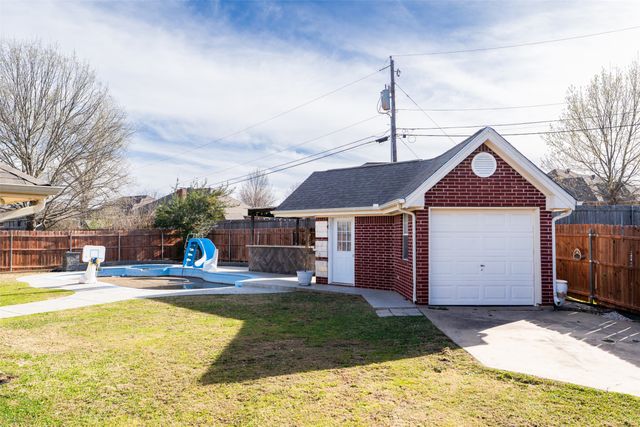 1466 Oakwood Drive, Stephenville, TX 76401