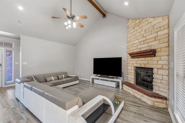 1466 Oakwood Drive, Stephenville, TX 76401
