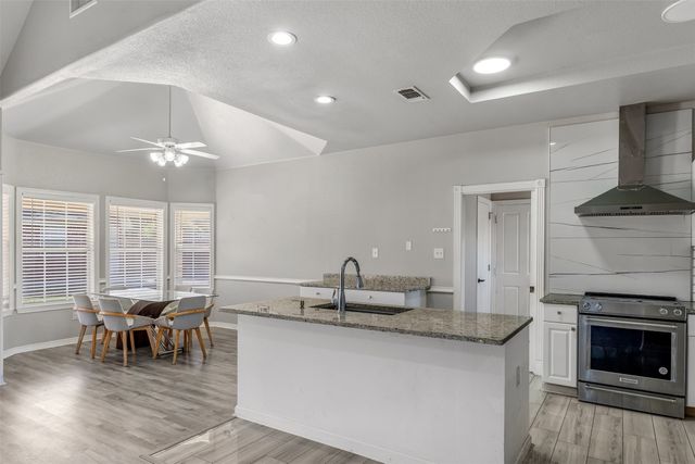1466 Oakwood Drive, Stephenville, TX 76401
