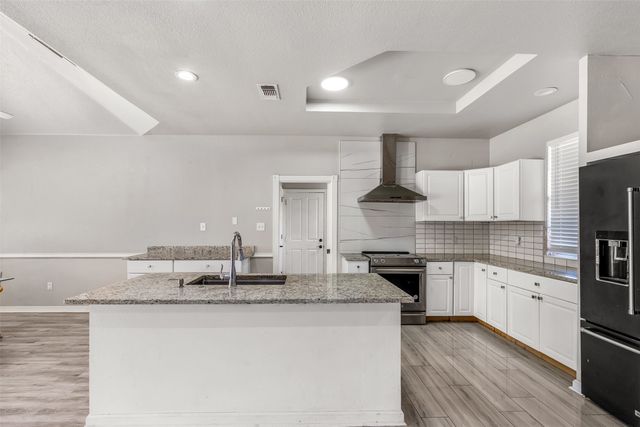 1466 Oakwood Drive, Stephenville, TX 76401