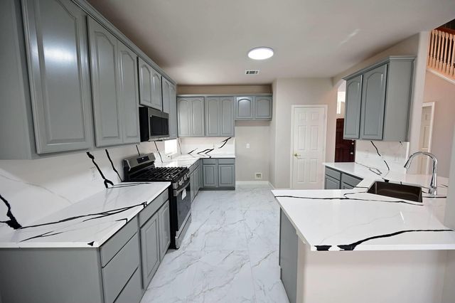 19119 Jade Canyon Lane, Tomball, TX 77377