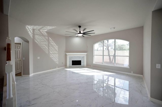 19119 Jade Canyon Lane, Tomball, TX 77377