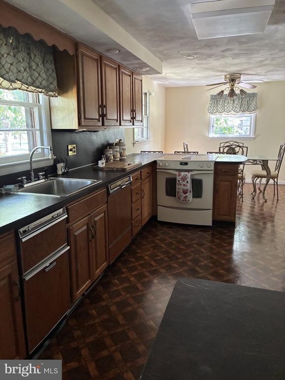 18 LITLE AVE, DELRAN, NJ 08075 — photo 4