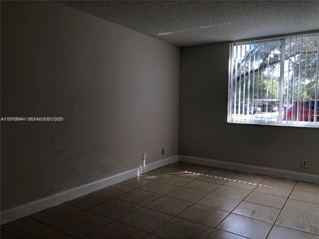 10757 Cleary Boulevard 104, Plantation, FL 33324