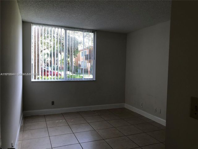 10757 Cleary Boulevard 104, Plantation, FL 33324