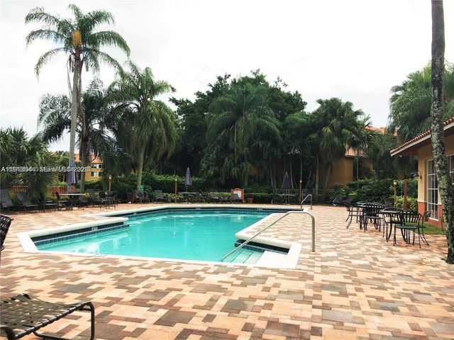 10757 Cleary Boulevard 104, Plantation, FL 33324